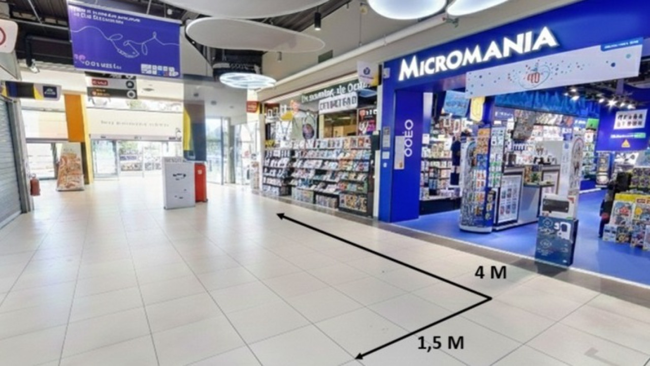 Photo 1 de l'emplacement 2 du centre commercial Centre Carrefour Montluçon - Face à  Micromania
