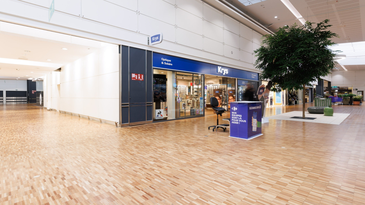 Photo 2 de l'emplacement A du centre commercial Centre Carrefour Lempdes