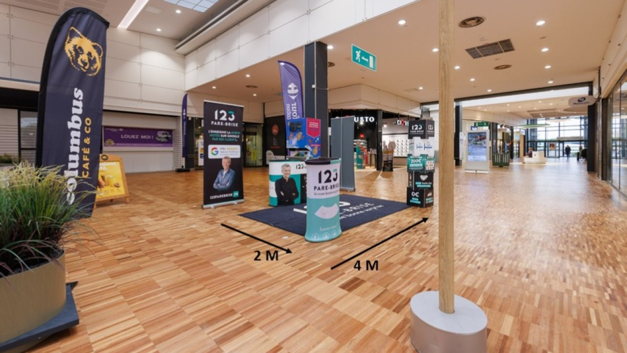 Photo 3 de l'emplacement D du centre commercial Centre Carrefour Lempdes