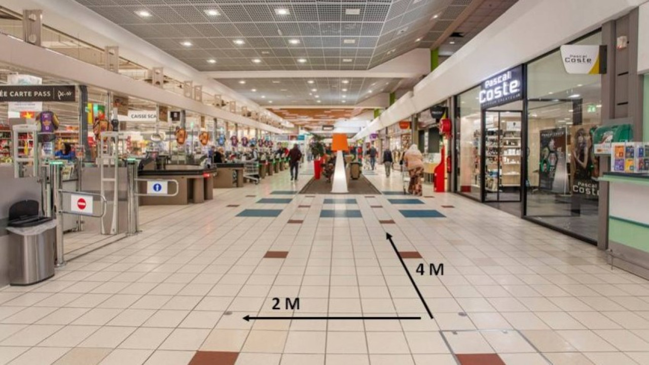 Photo 1 de l'emplacement 8 du centre commercial Centre Carrefour Roanne Mably - Face caisse LS