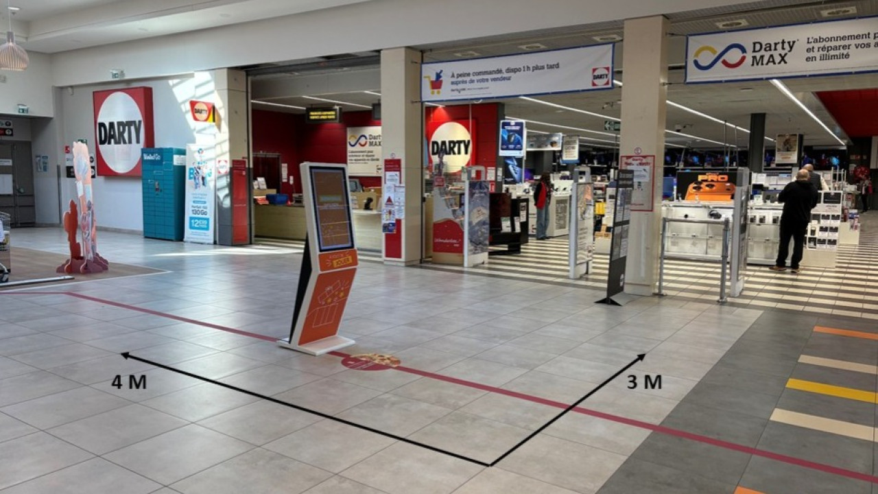 Photo 3 de l'emplacement 3 du centre commercial Centre Carrefour Nevers Marzy - Face Darty