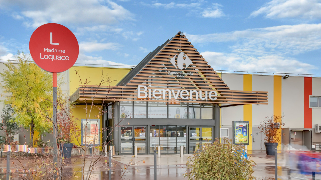 Photo 1 du centre commercial Centre Carrefour Roanne Mably