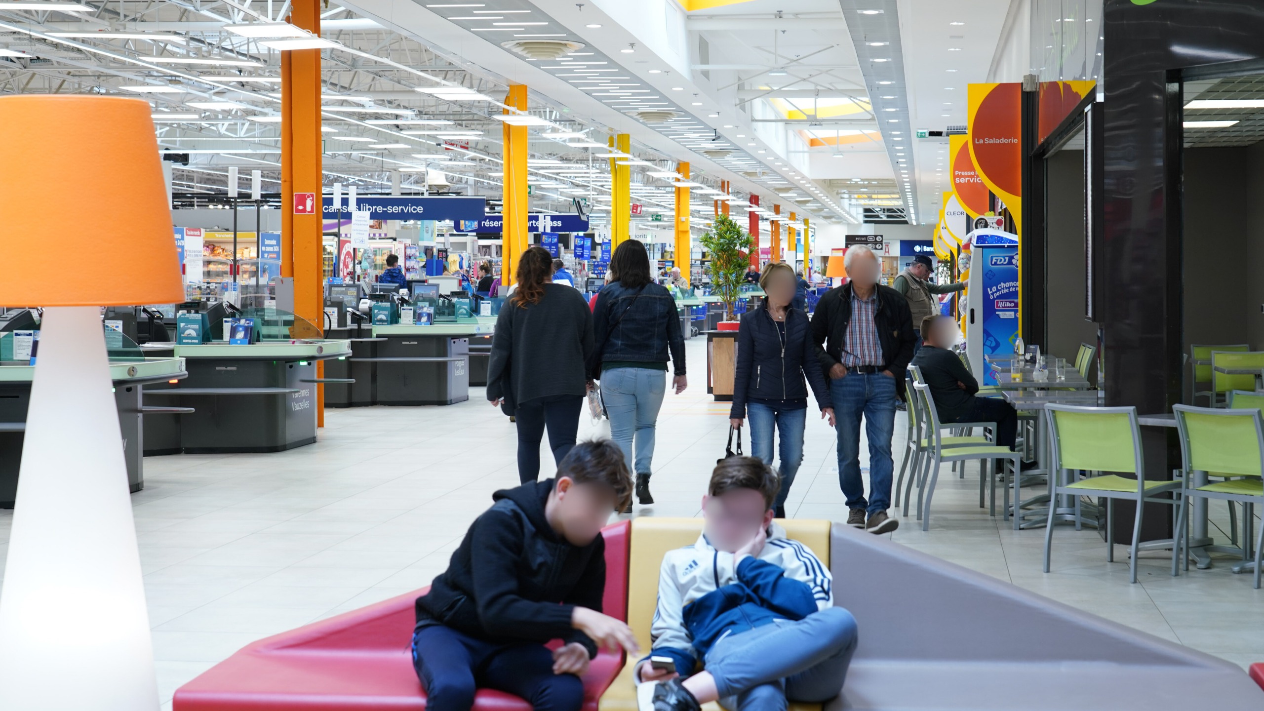 Photo 2 du centre commercial Centre Carrefour Nevers Marzy